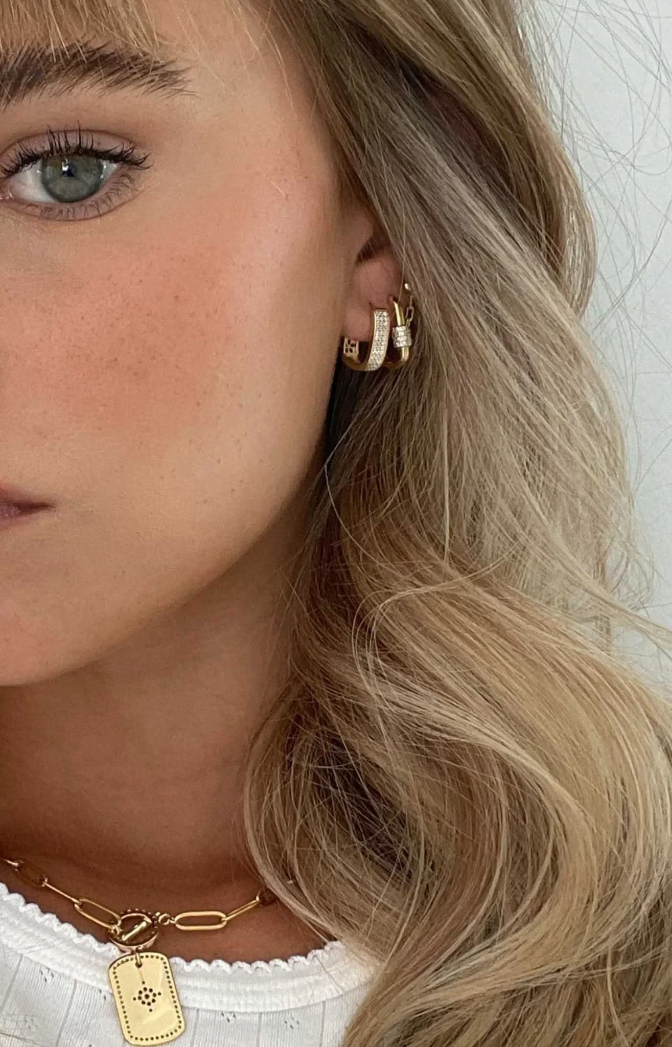 Cyrus Huggies - Gold - AYUNA