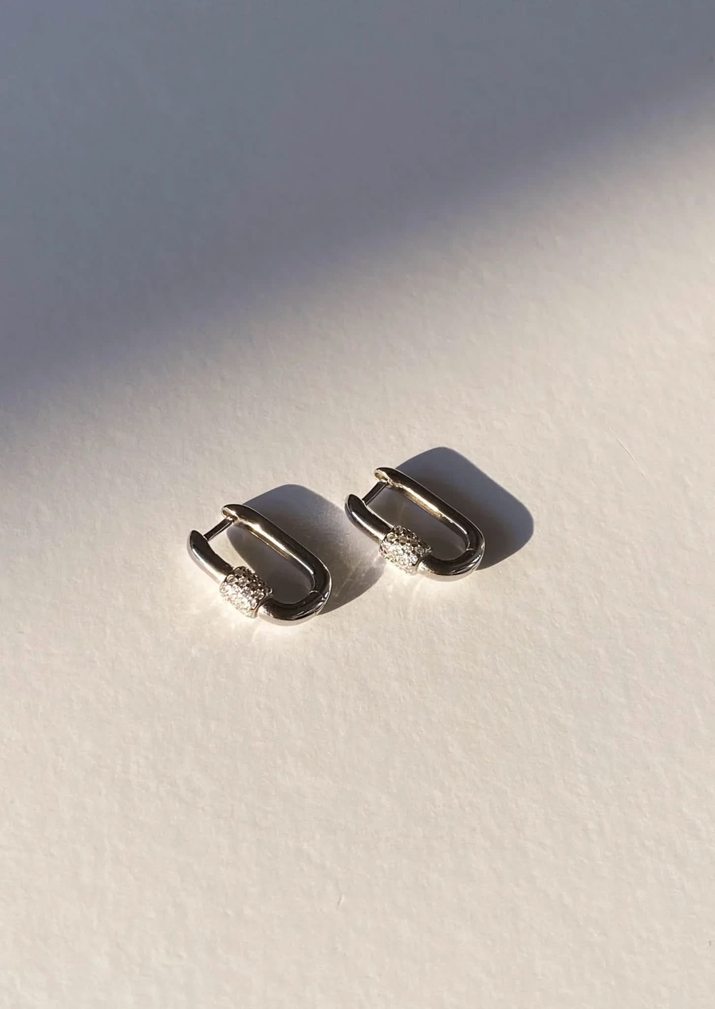 Cyrus Huggies - Silver - AYUNA