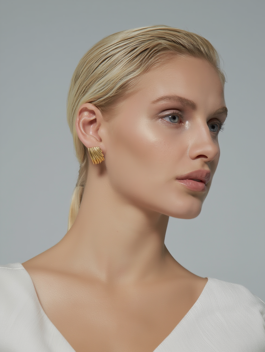 Lyra Earrings – Gold