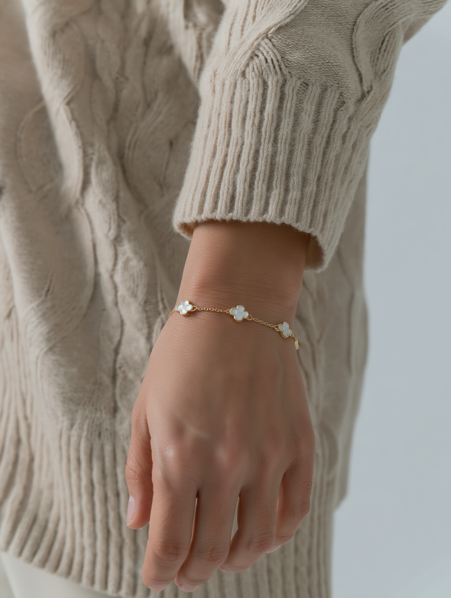 Pulsera de trébol de madreperla