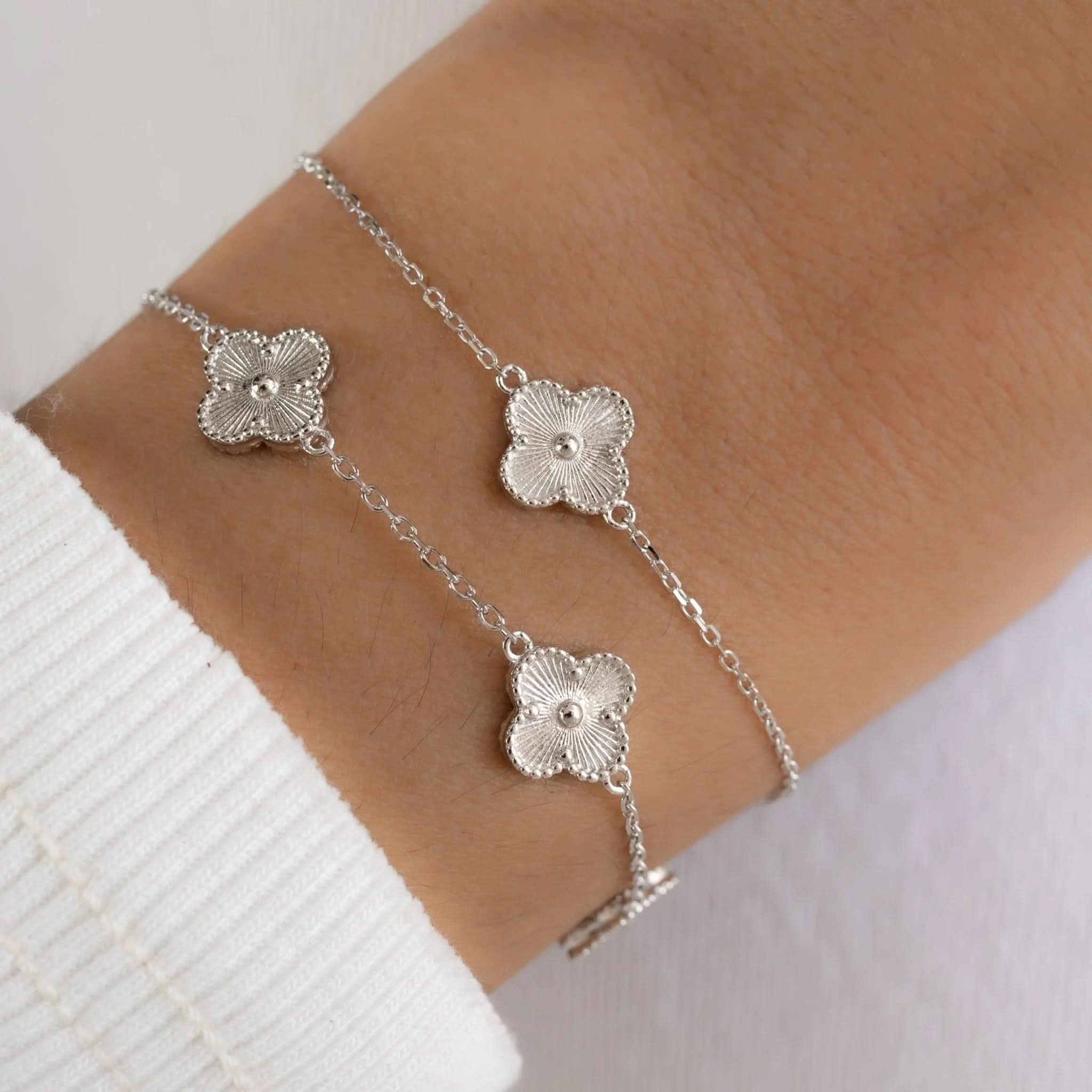 Dahlia Single Four Leaf Clover Bracelet - AYUNA