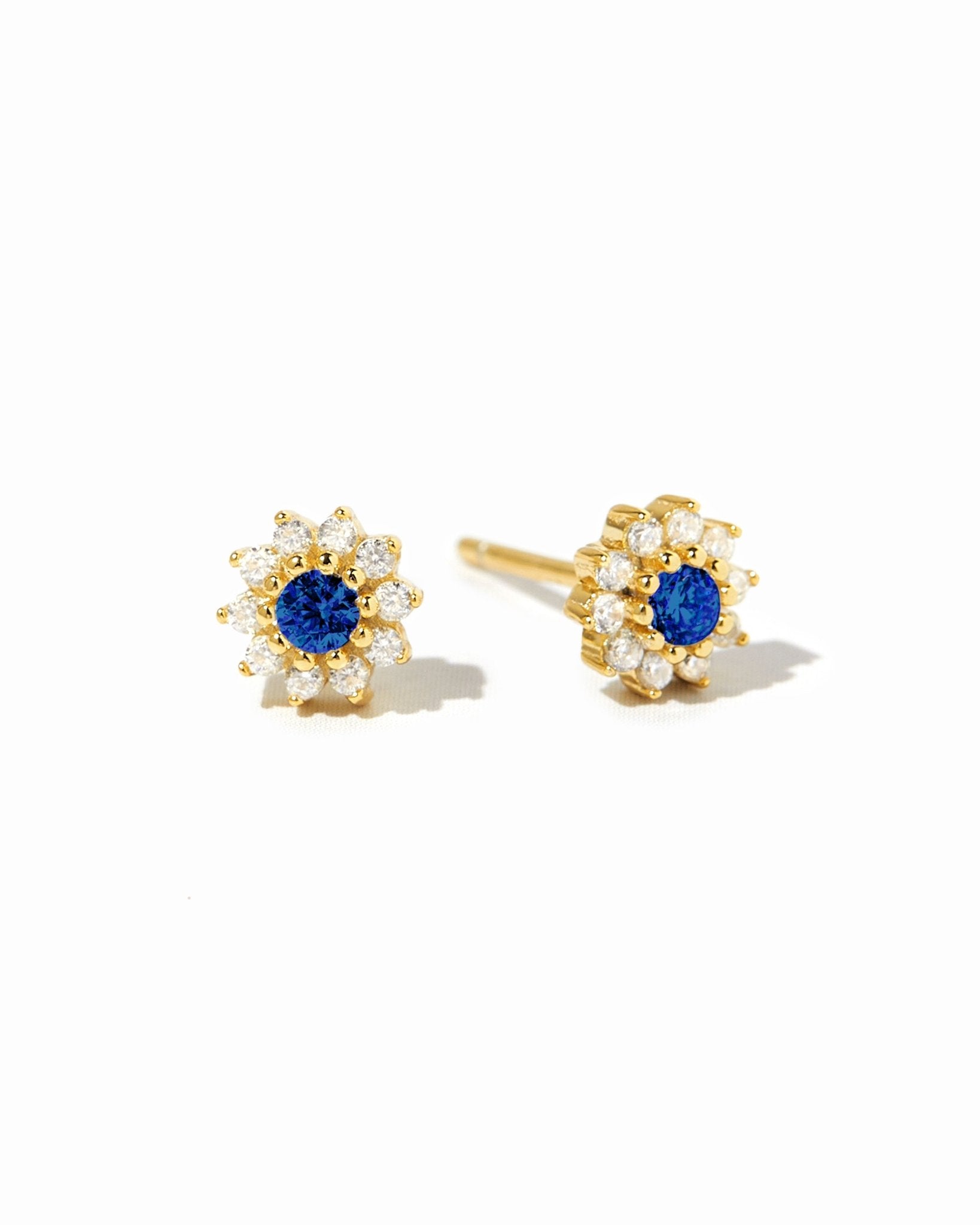 Dainty Flower Studs - AYUNA