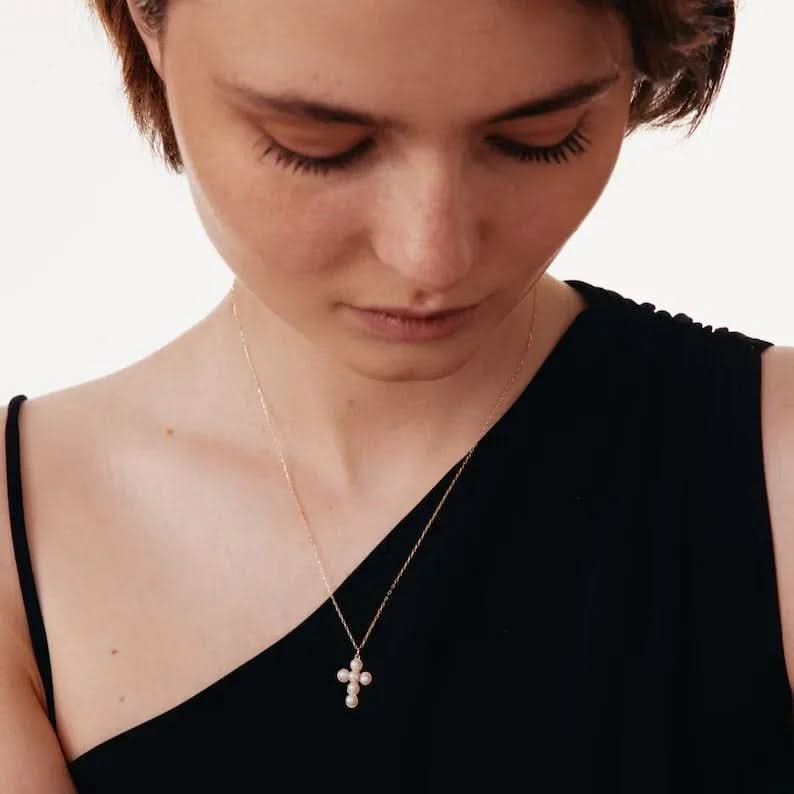 Dainty Pearl Cross - AYUNA