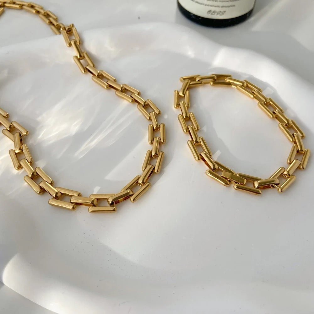 Elevated Geometric Chain - AYUNA