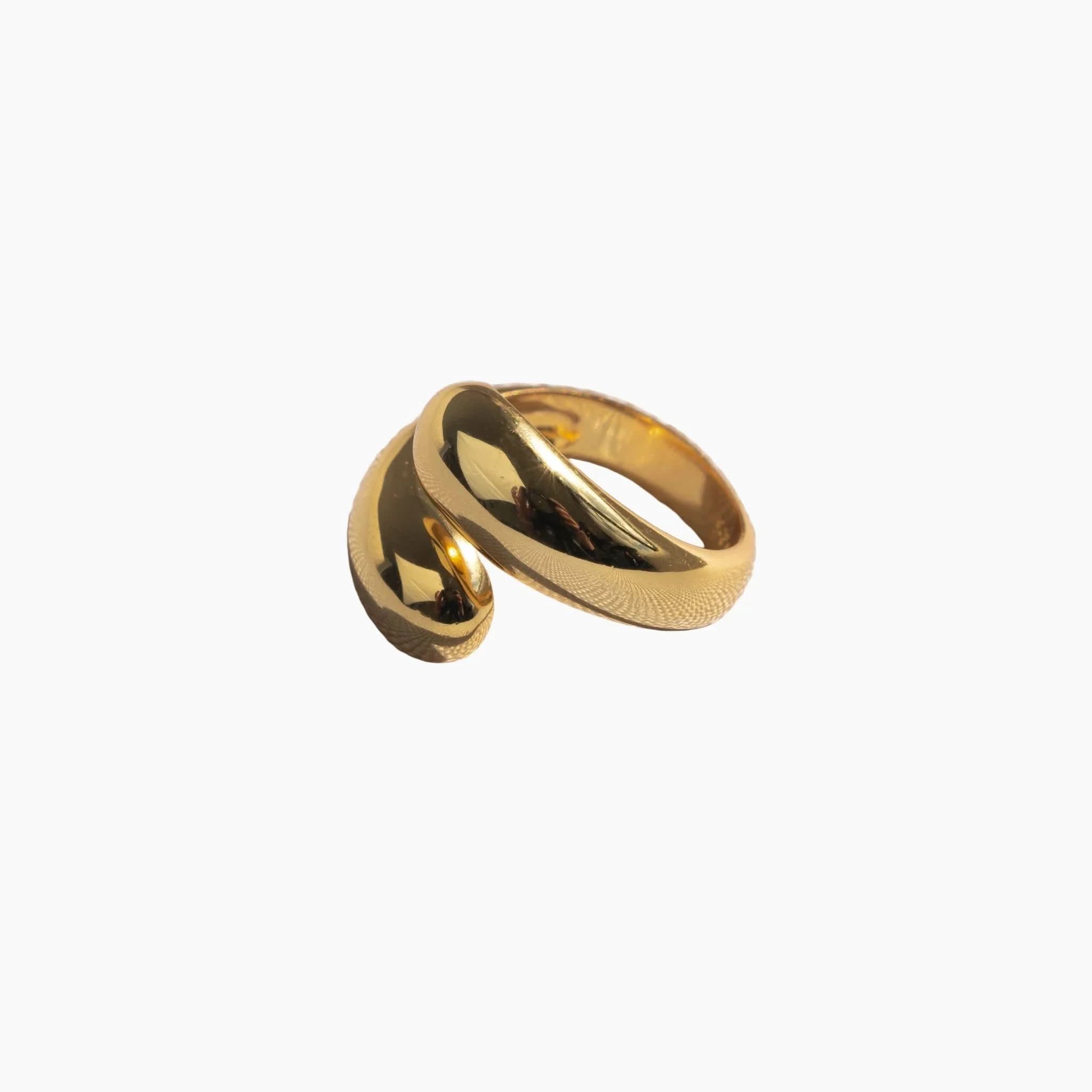 Embrace Ring - AYUNA