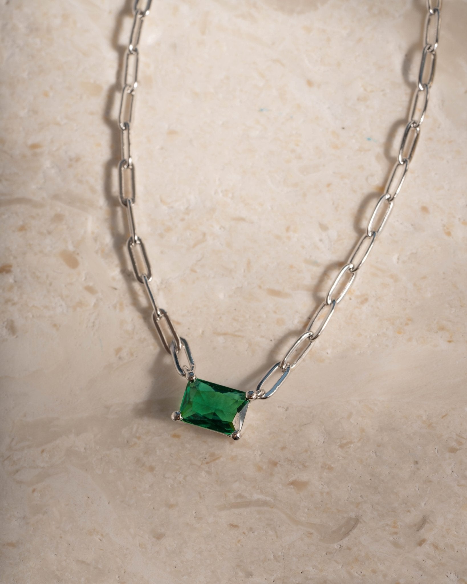 Emerald Necklace - AYUNA