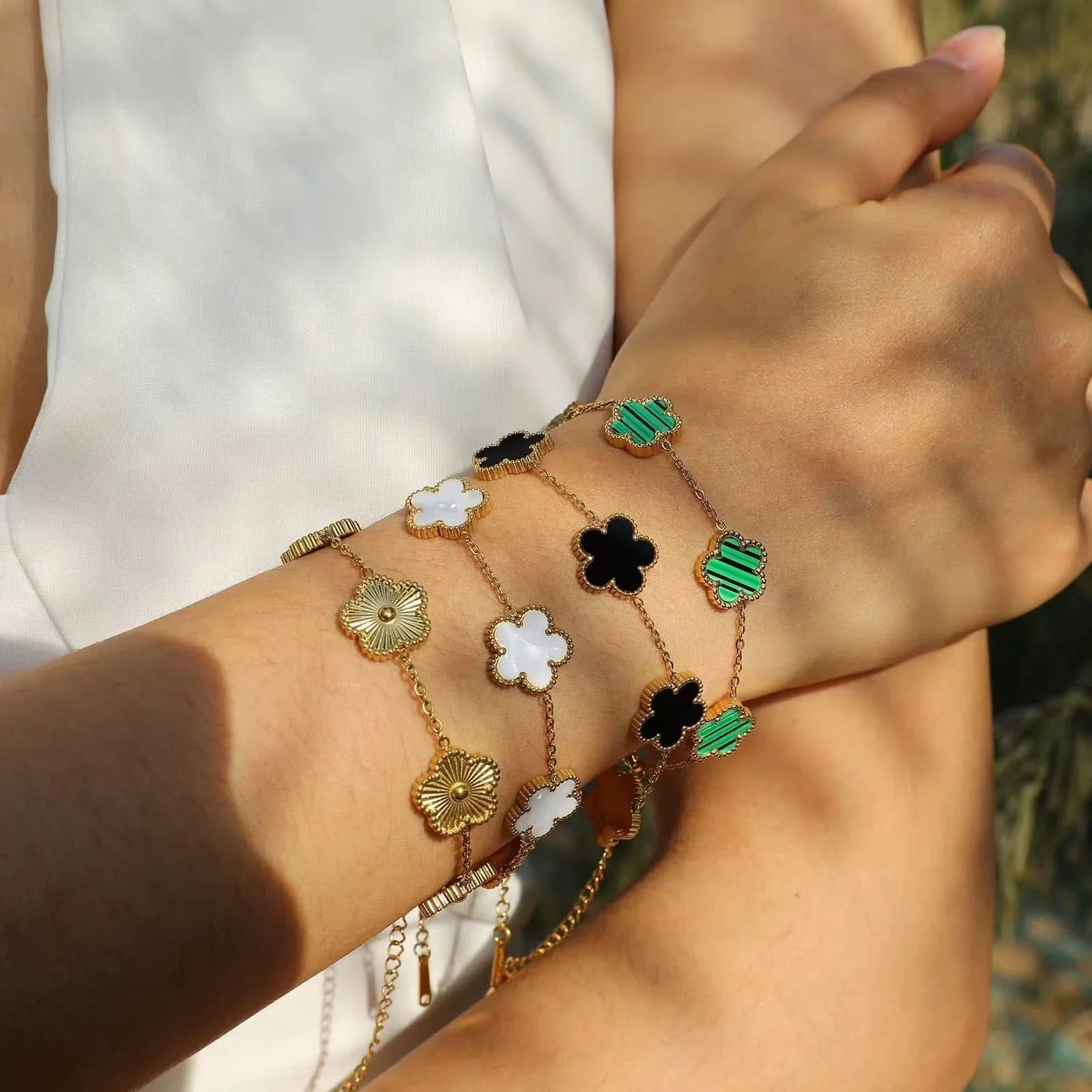 Flower Clover Bracelet Black - AYUNA