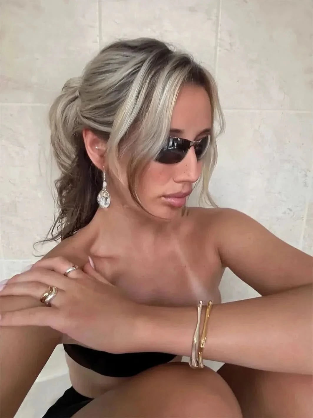 Golden Ayra Bangle - AYUNA