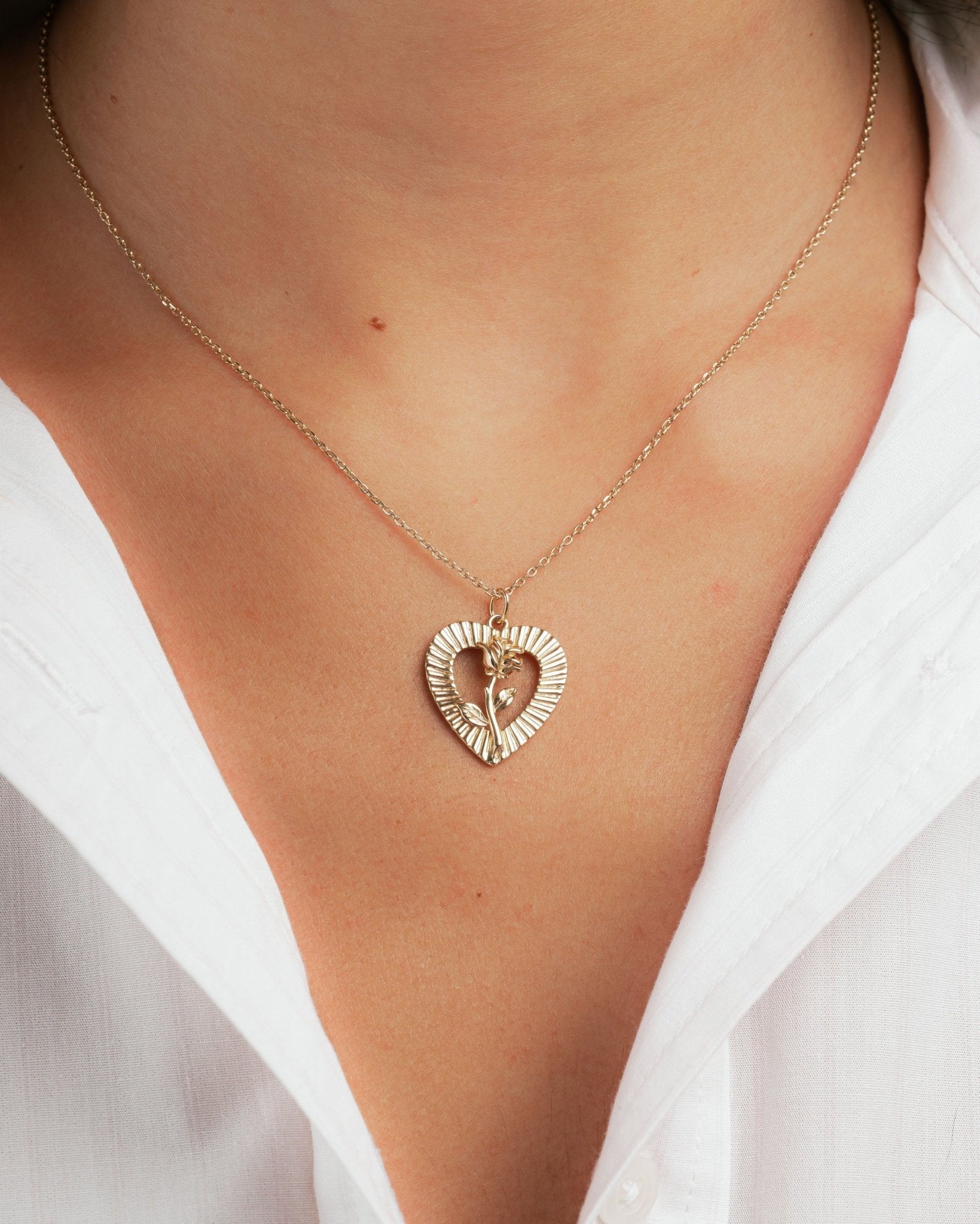 Heart Rose Necklace - AYUNA