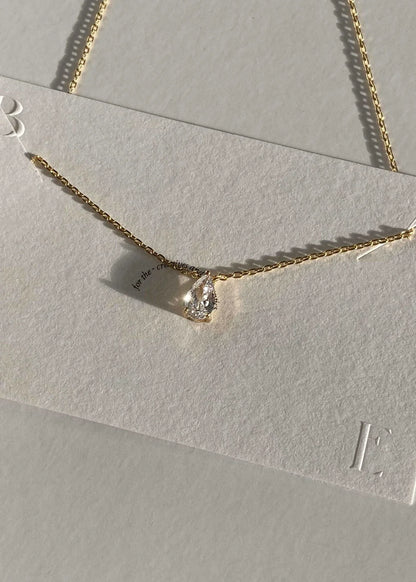 Iriss Necklace Pear - Gold - AYUNA