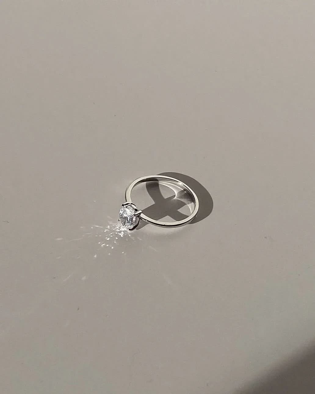 Iriss Ring - Silver - AYUNA