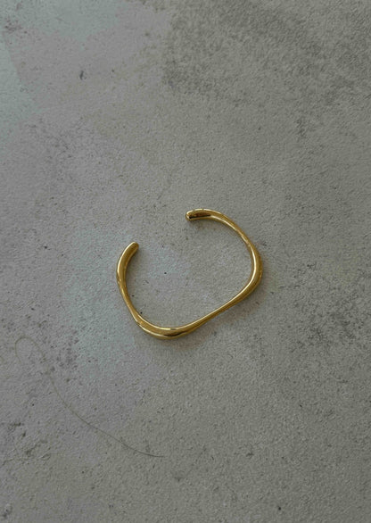 Isha Bangle - Gold - AYUNA