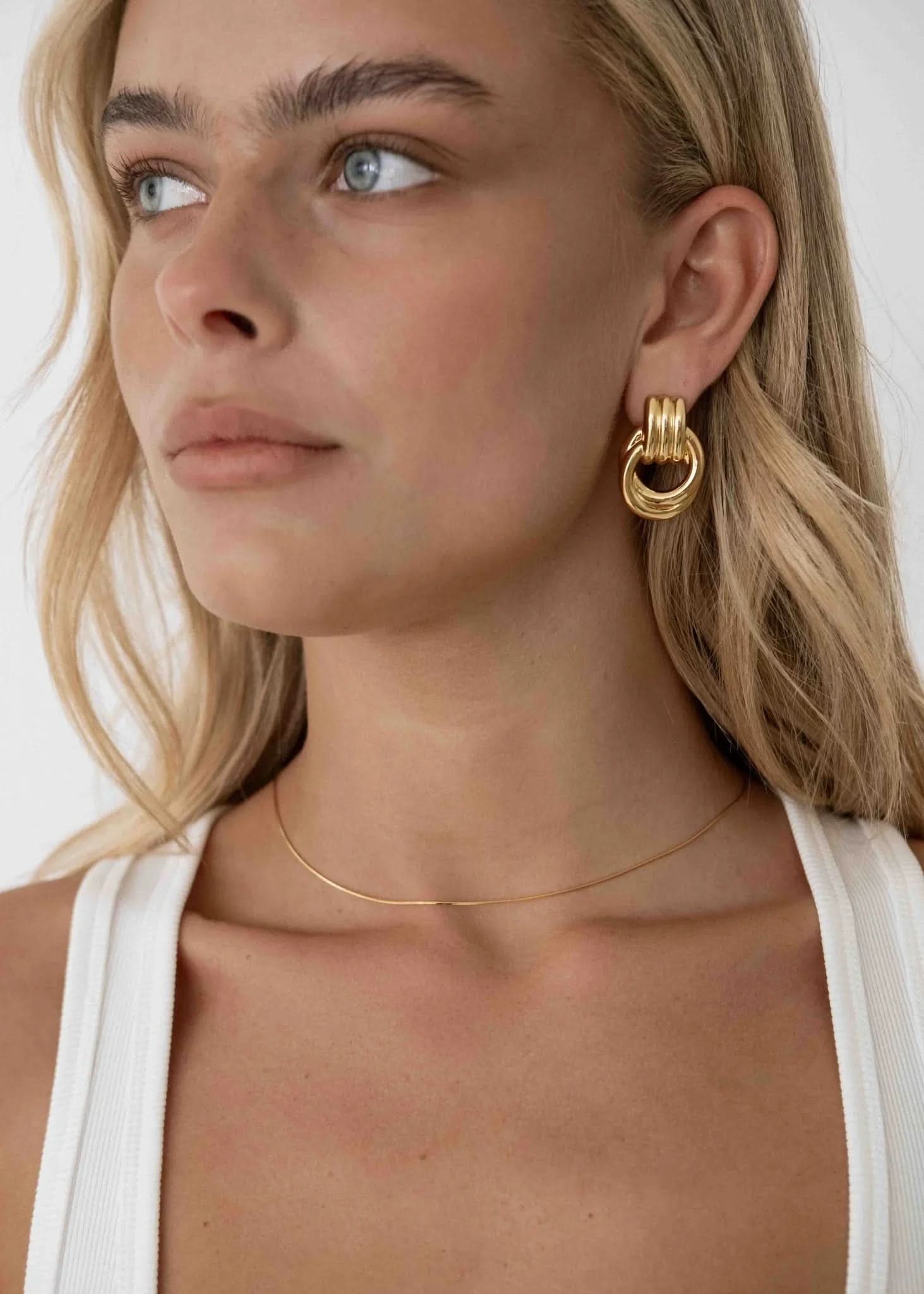 Jacquie Earrings - Gold - AYUNA