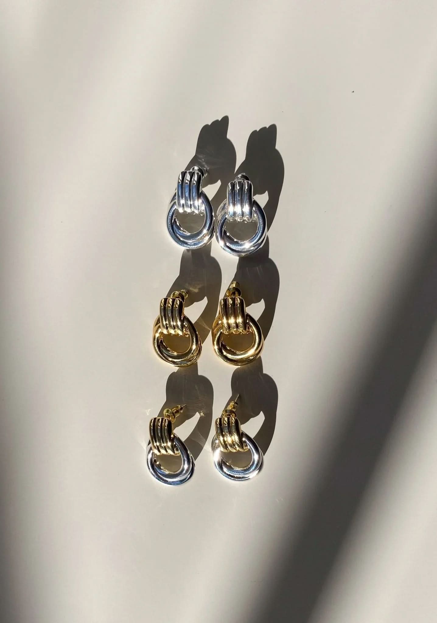 Jacquie Earrings Mini - Gold - AYUNA