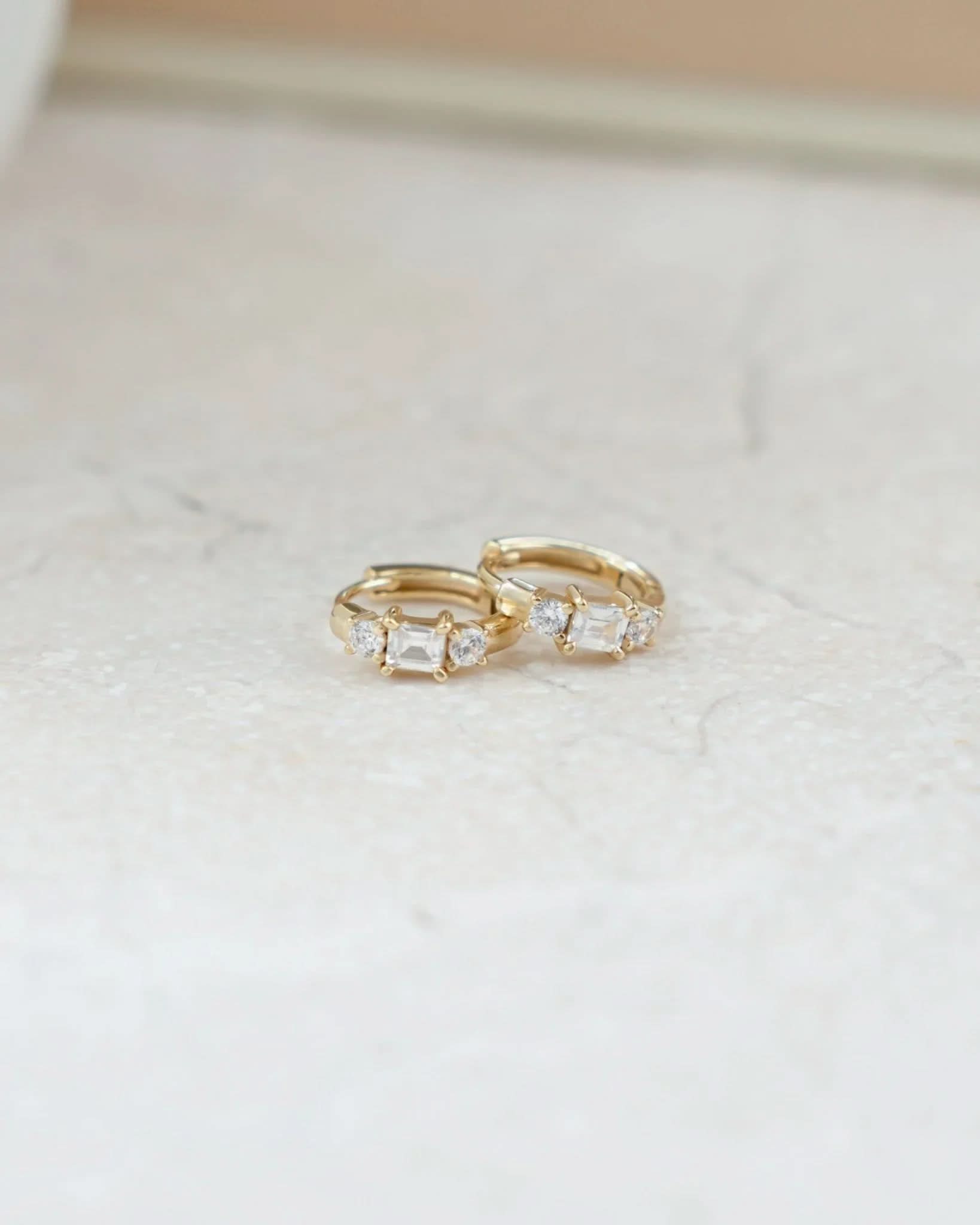 Kai Huggie Hoops - AYUNA