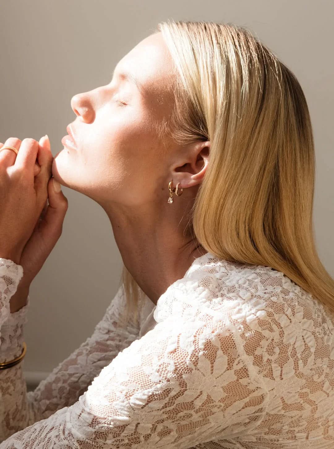 Lou Earrings - Gold - AYUNA