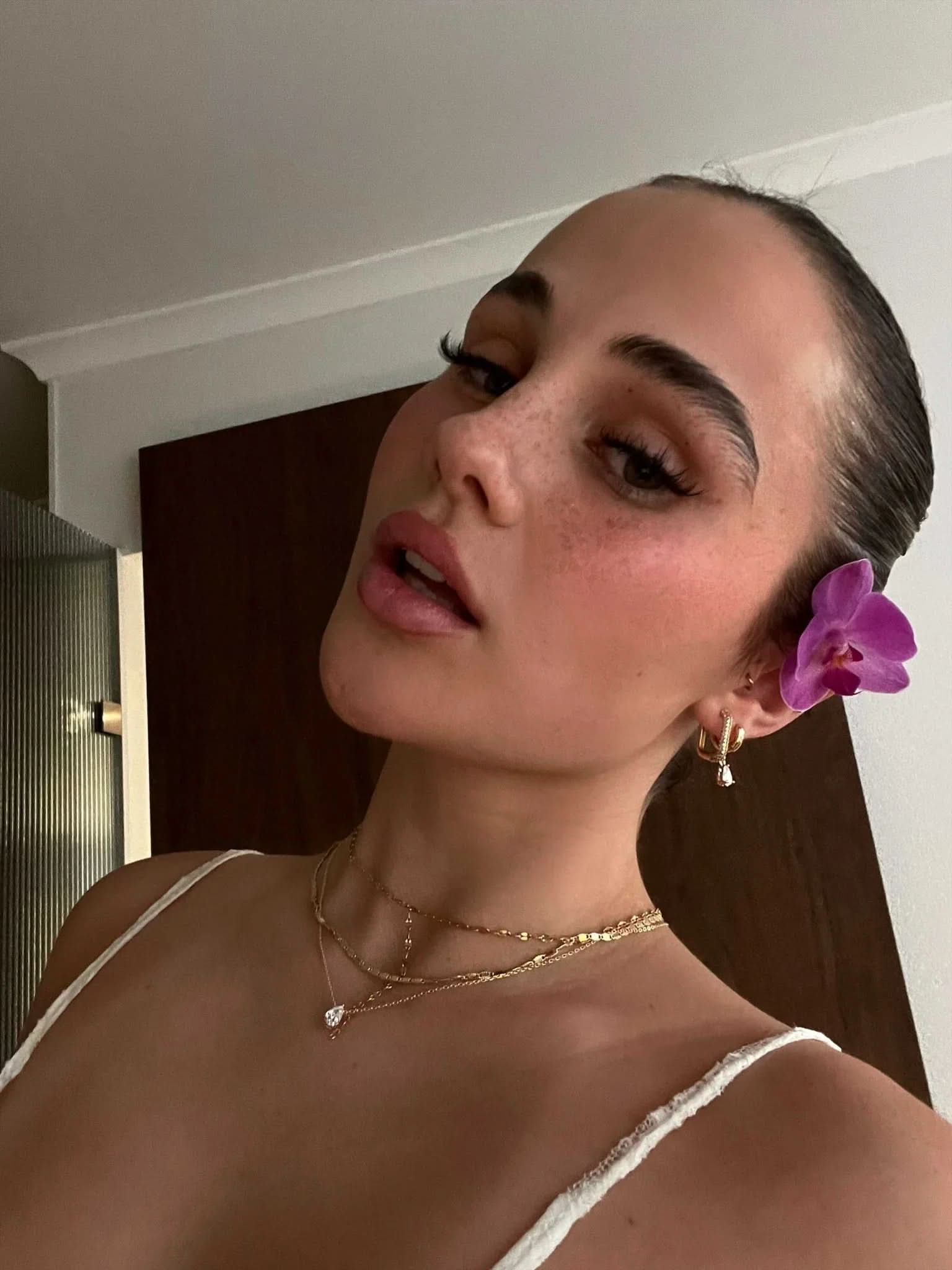 Lou Earrings - Gold - AYUNA