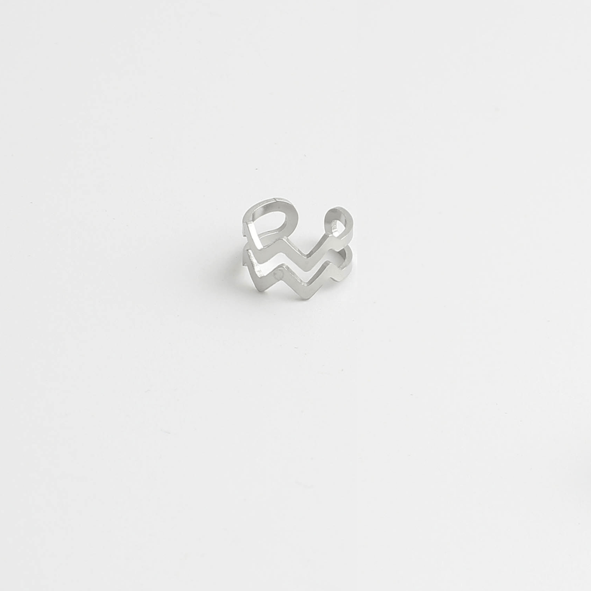 Max Earcuff - AYUNA