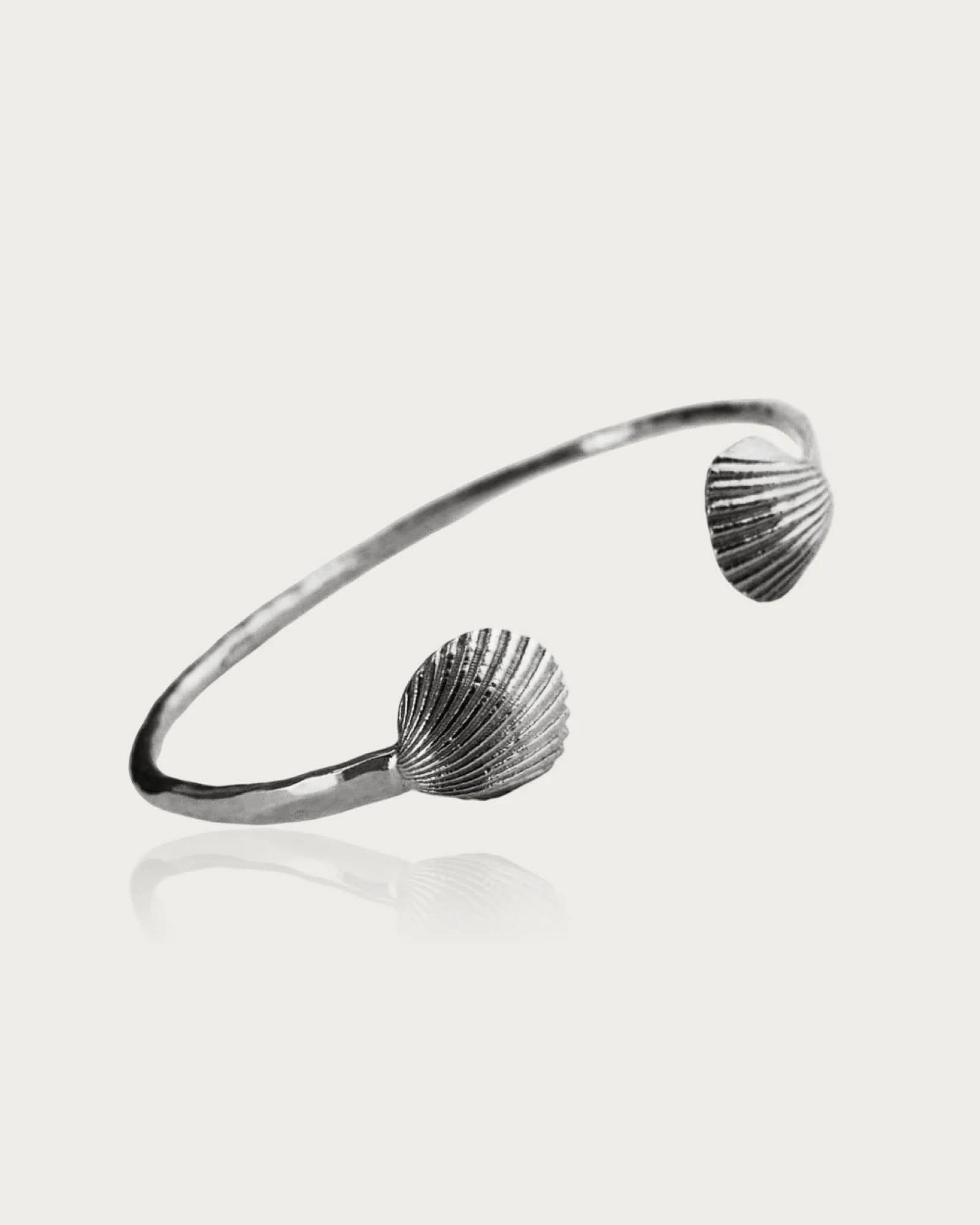 Mini Shell Cuff Bracelet - AYUNA