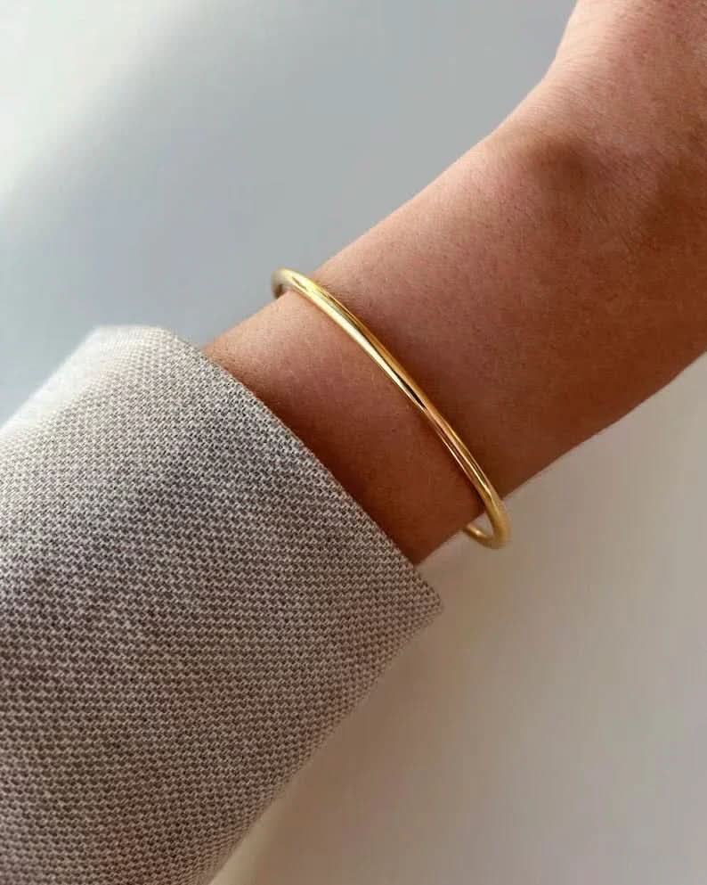 Minimalist Bangle Bracelet - AYUNA