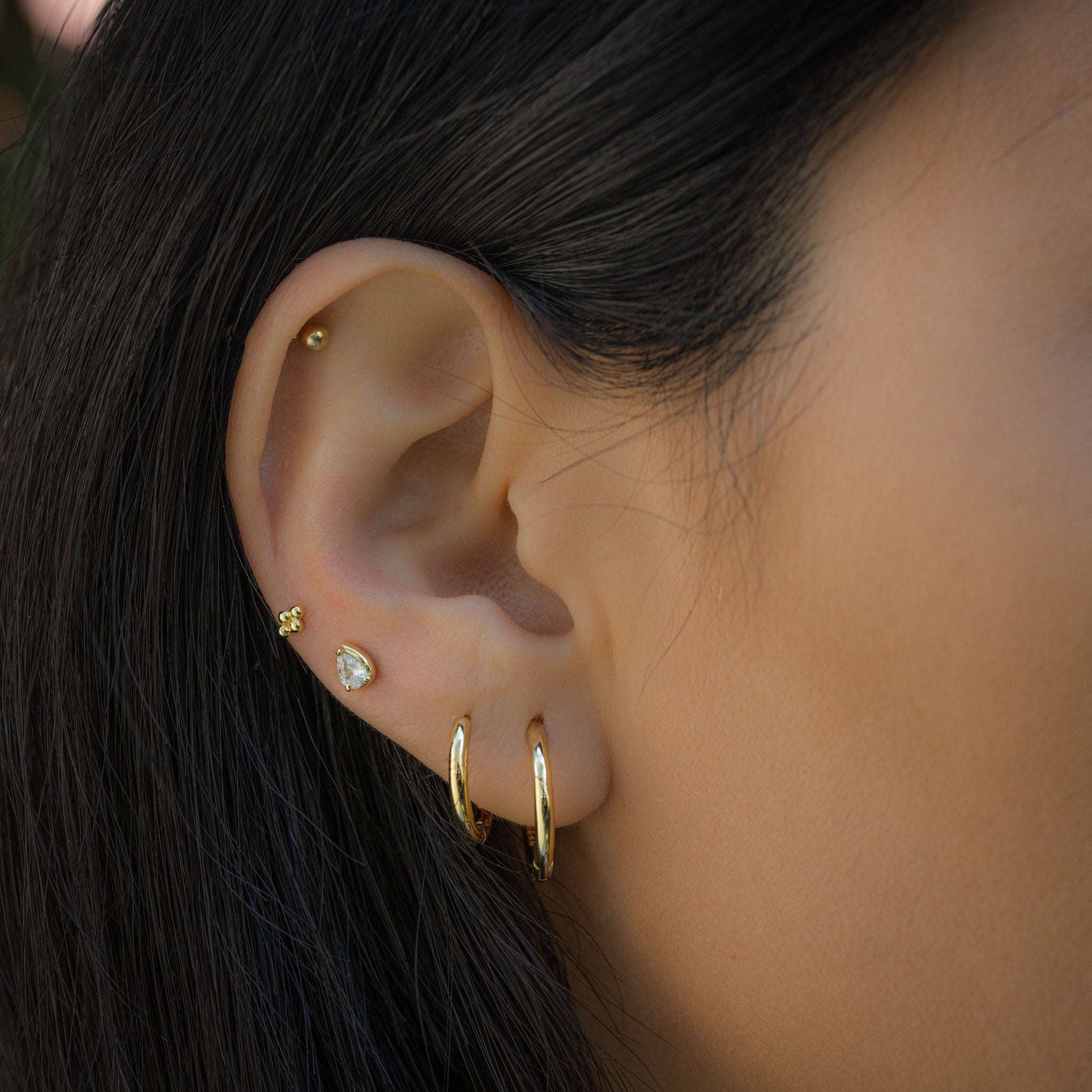 Minimalist Small Hoop Earrings - AYUNA