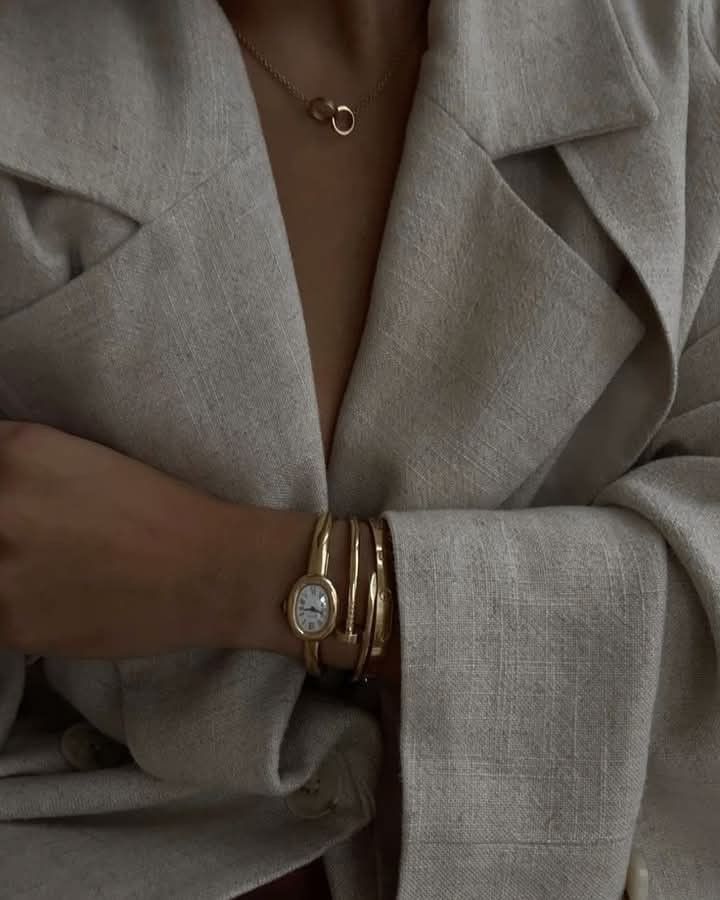 Naidu Oval Watch Gold - AYUNA