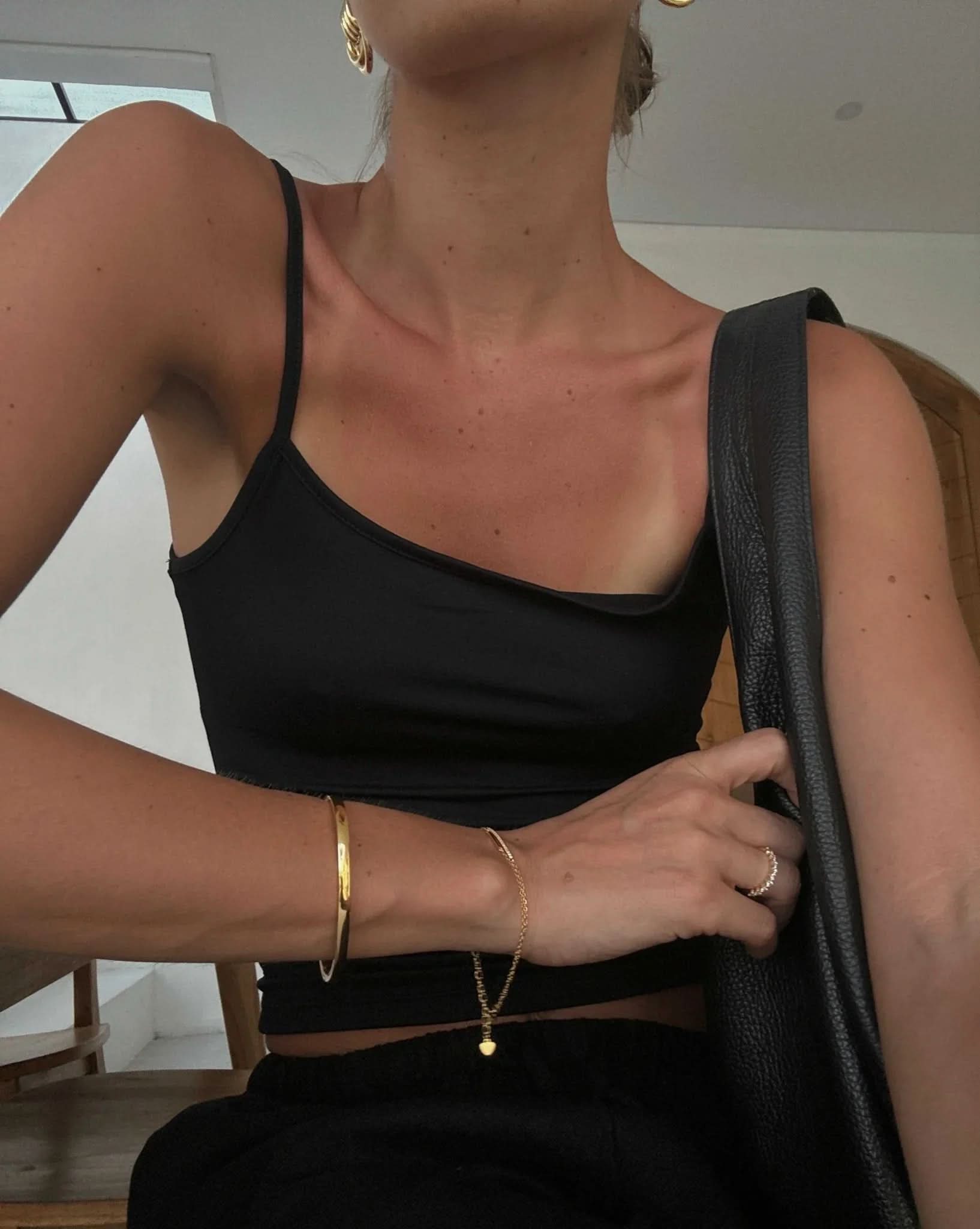 Phoebe Bangle - Gold - AYUNA