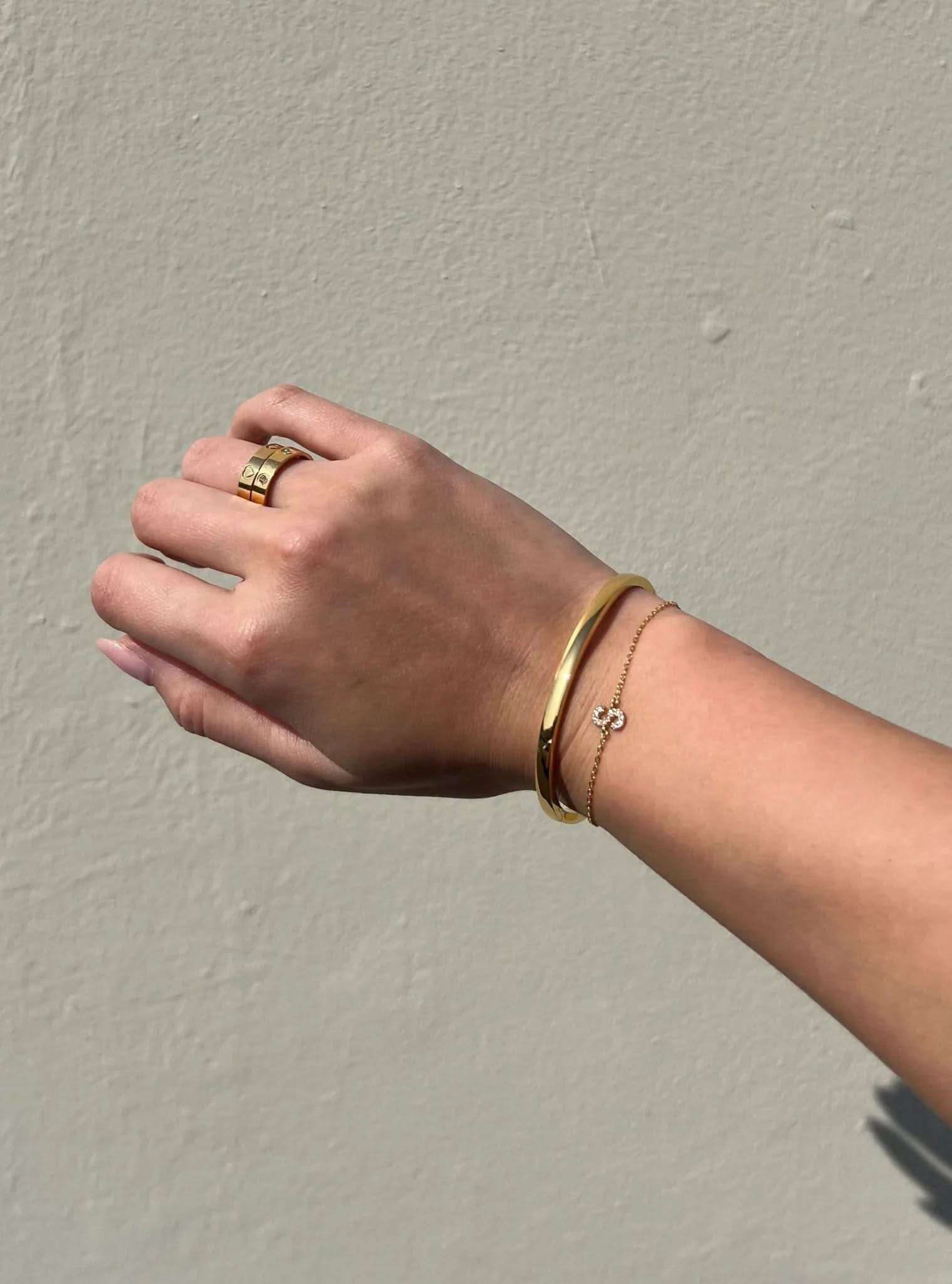 Raya Initial Bracelet 2.0 - AYUNA