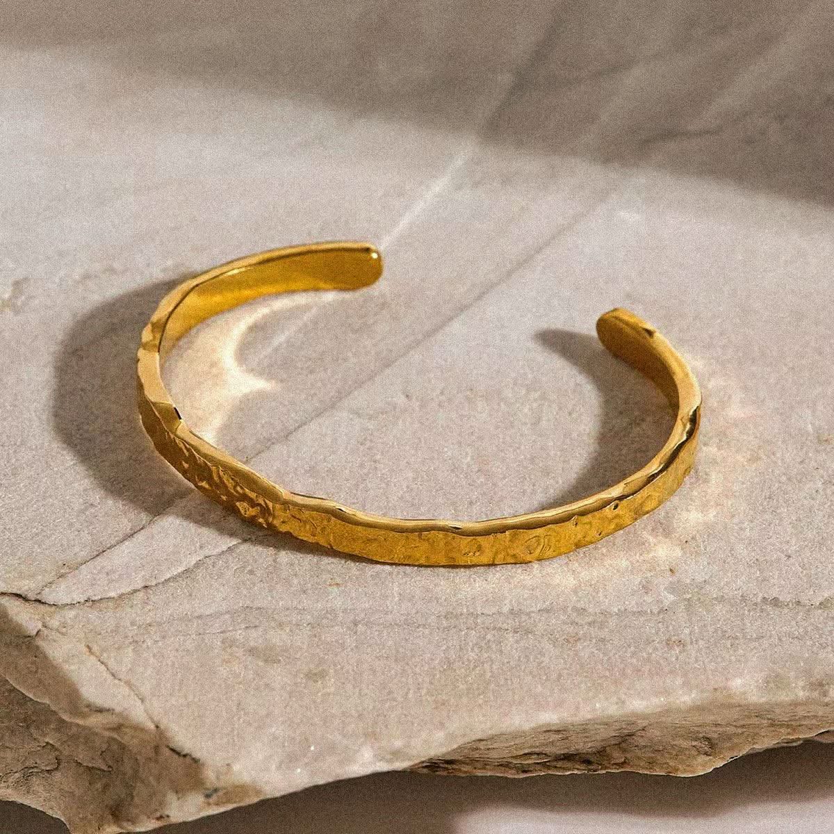 TEYA Textured Cuff Bracelet - AYUNA