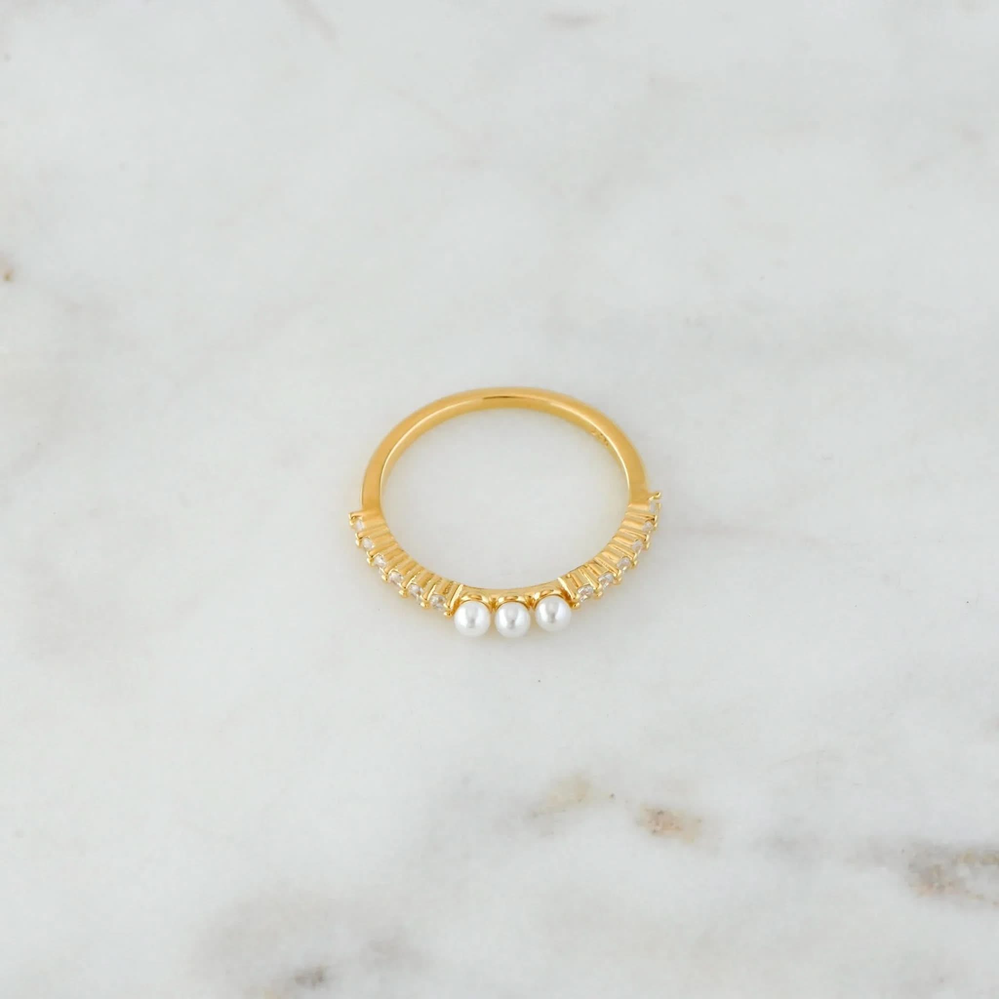 Three Pearl Ring - AYUNA