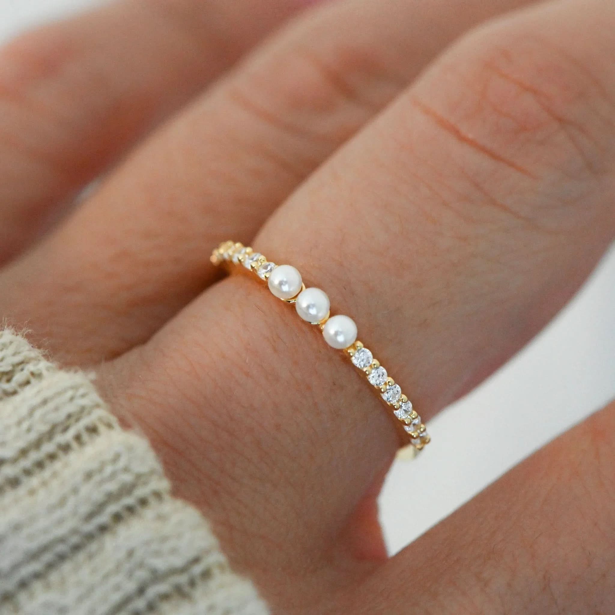 Three Pearl Ring - AYUNA