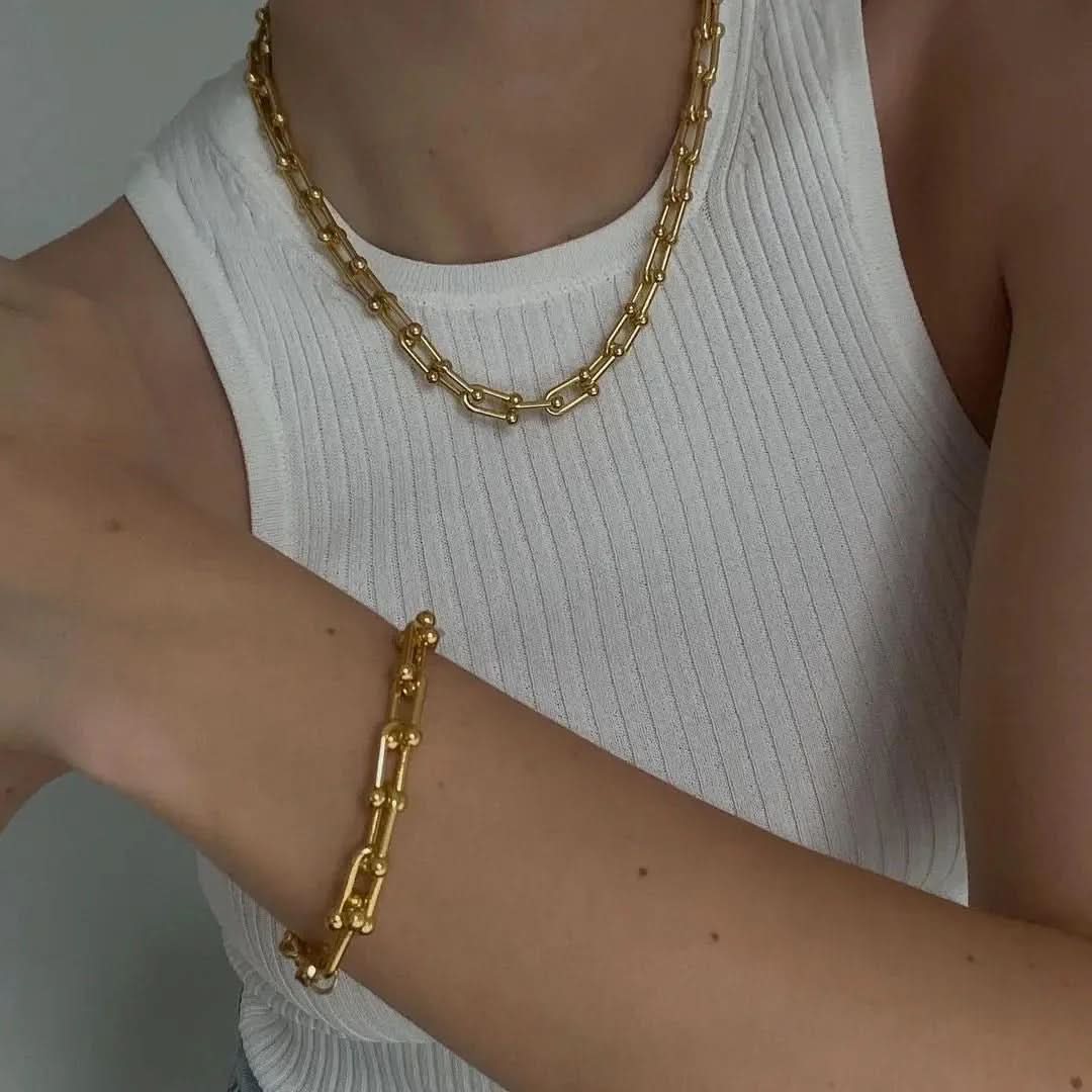 U - Shape Horse Shoe Chain - AYUNA