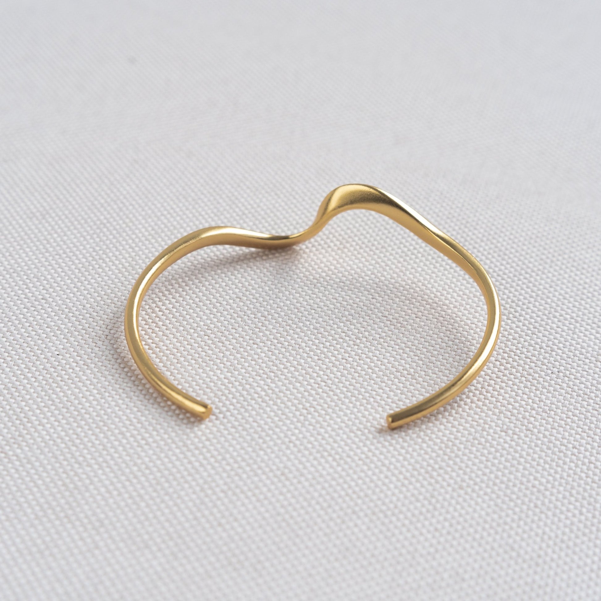 Wave Bangle - AYUNA